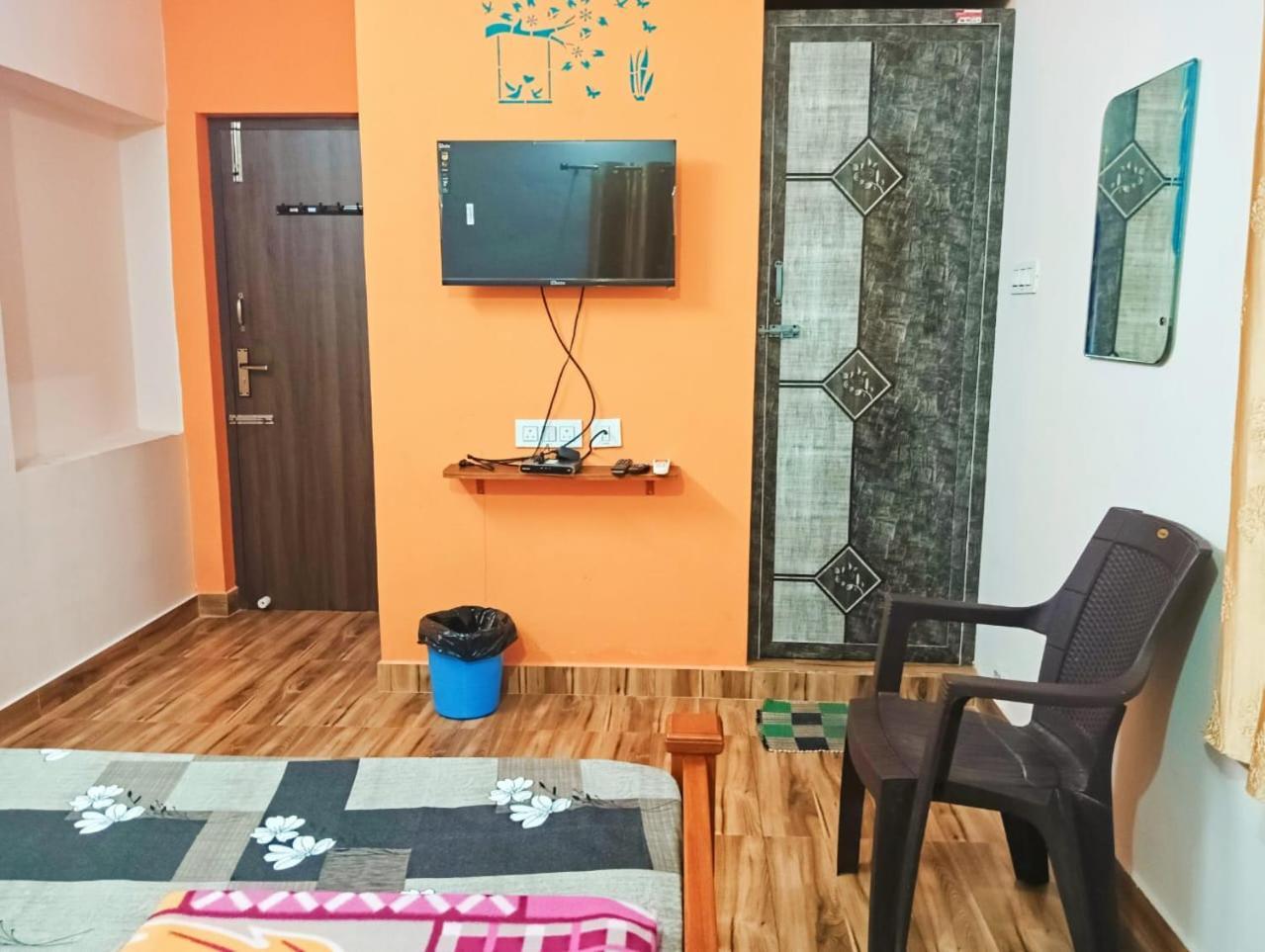 Kpr Residency Near Isha - Adiyogi Hotel Alandurai ภายนอก รูปภาพ